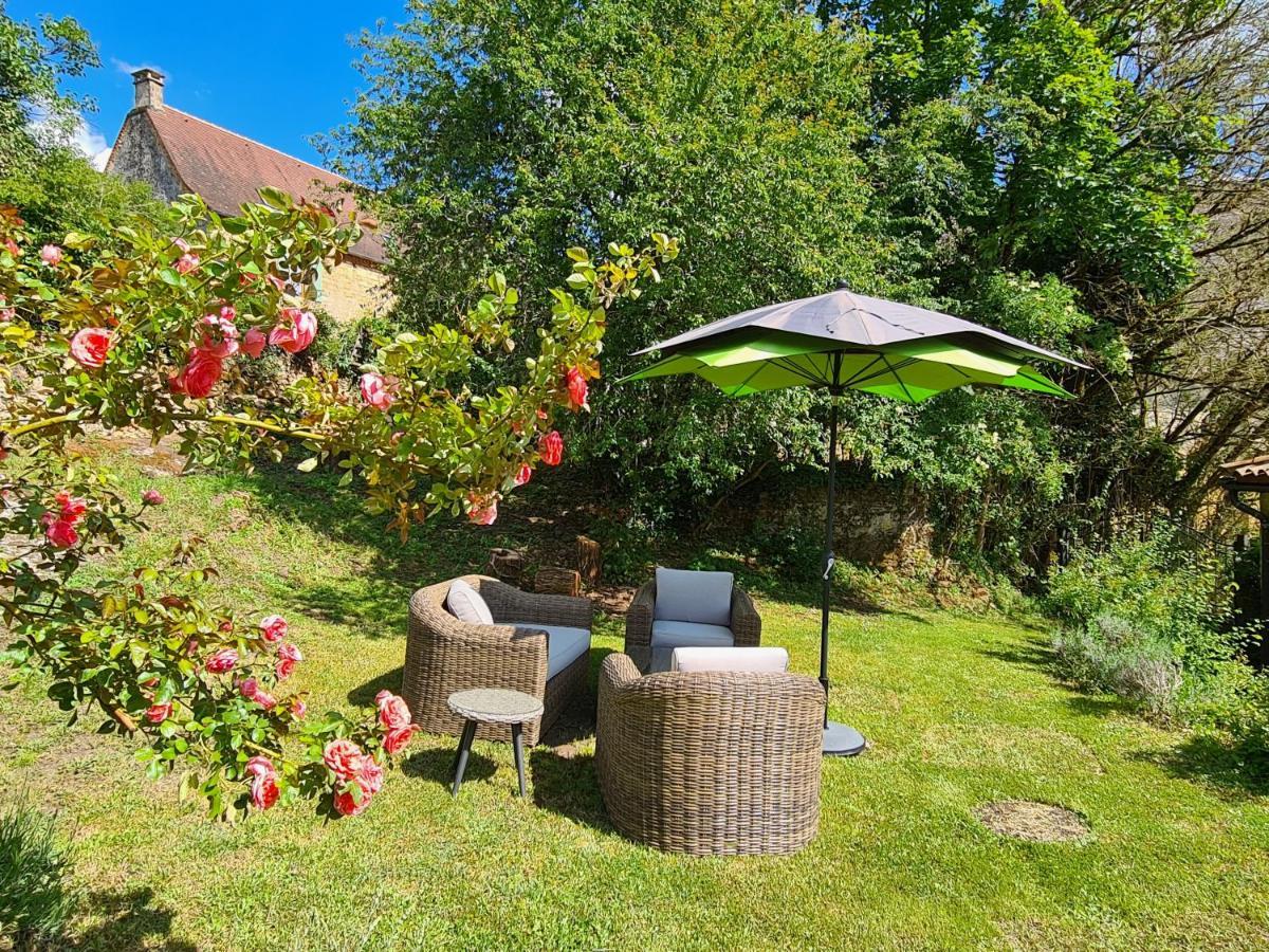 Ferme De Tayac - Charme Avec Pool Hotel Les Eyzies Exterior foto