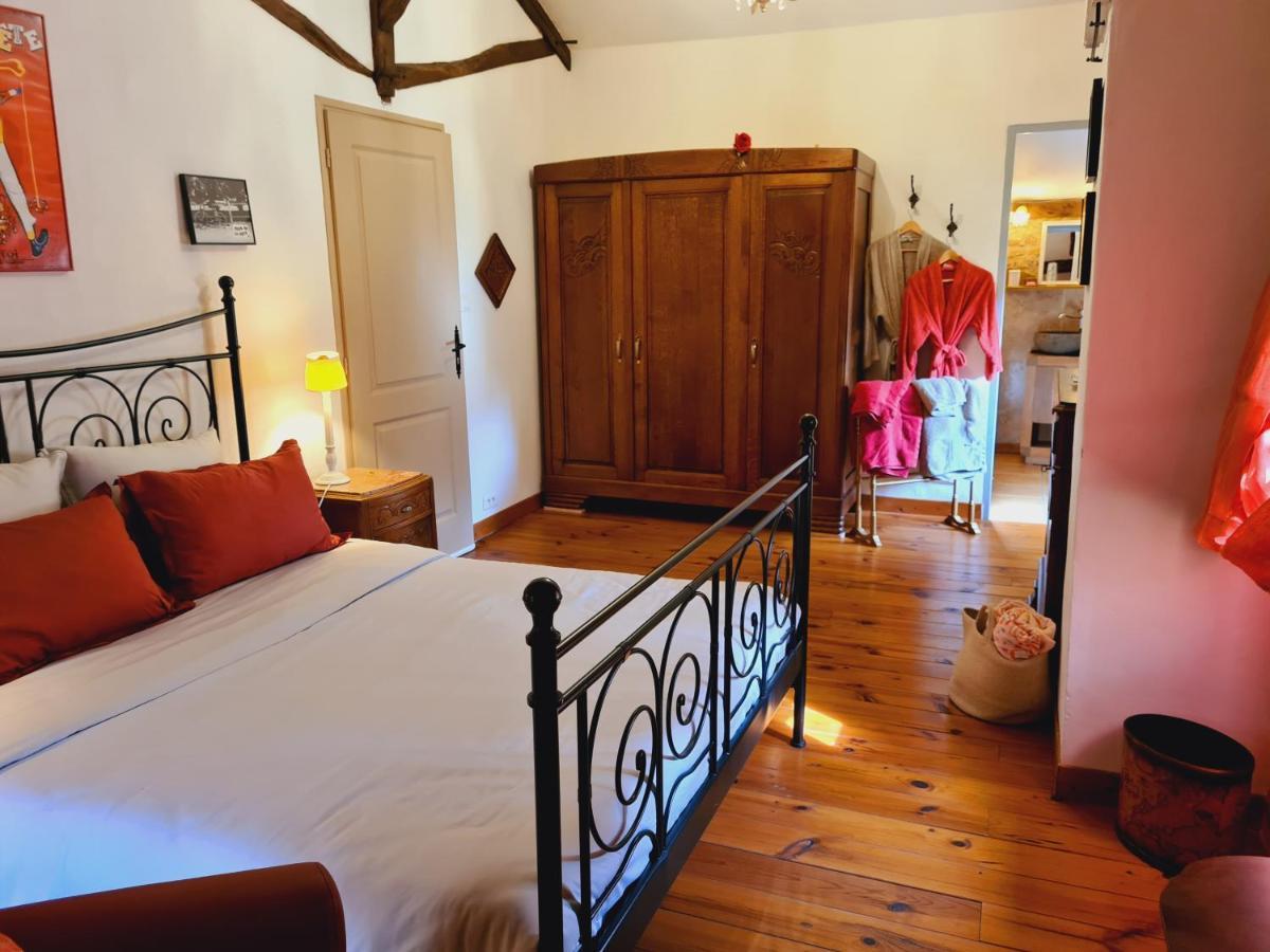 Ferme De Tayac - Charme Avec Pool Hotel Les Eyzies Exterior foto
