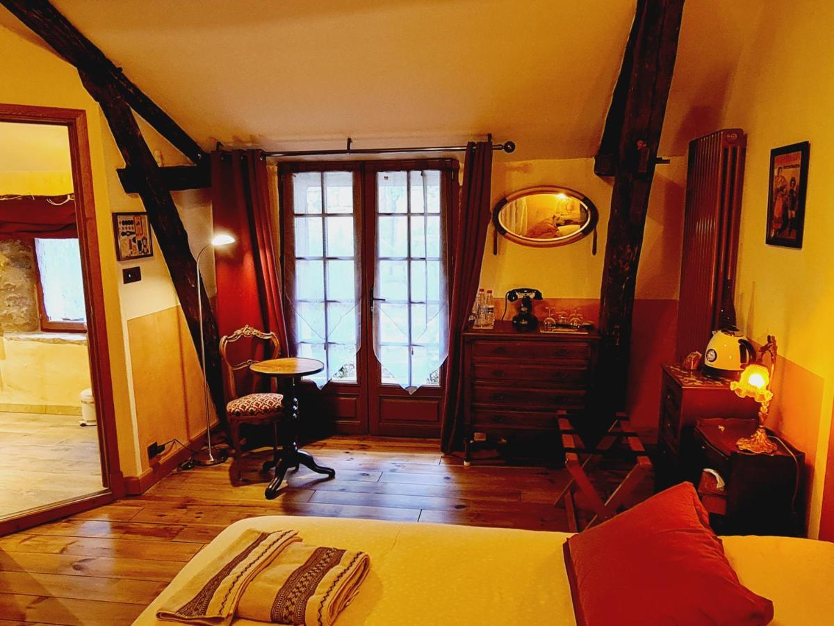 Ferme De Tayac - Charme Avec Pool Hotel Les Eyzies Exterior foto