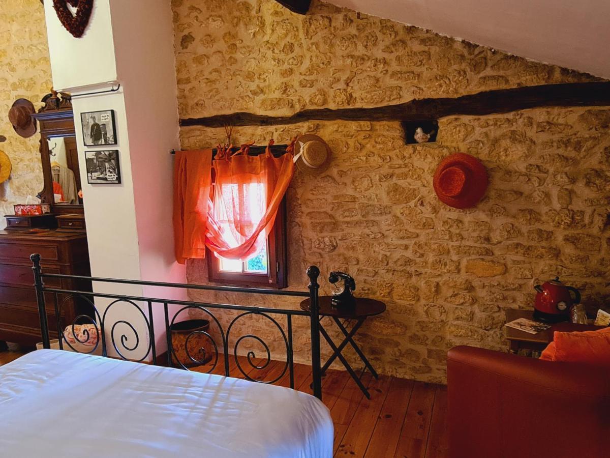Ferme De Tayac - Charme Avec Pool Hotel Les Eyzies Exterior foto
